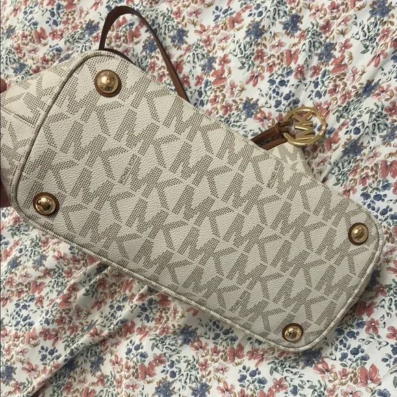 Michael Kors Monogram Cream and Brown Tote - Picture 9 of 12